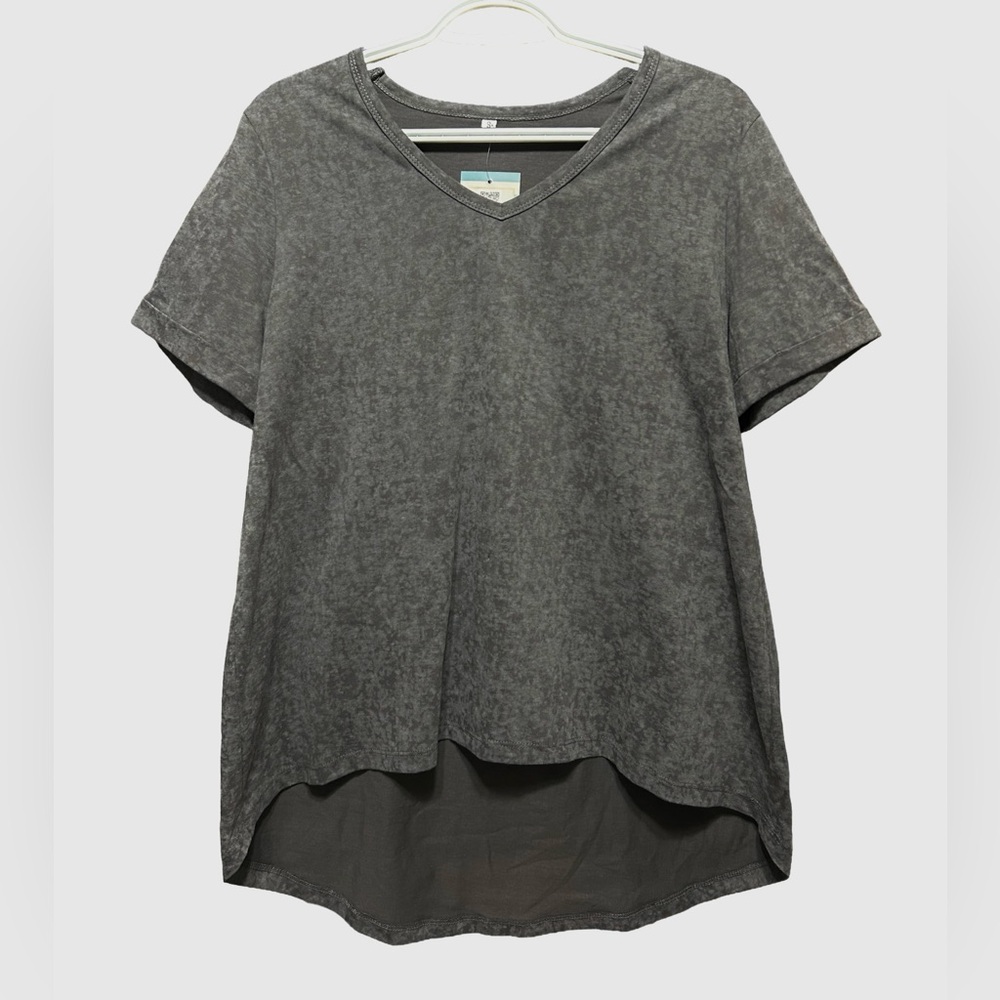 NEW Boutique Dark Gray Acid Wash V-Neck Hi Low Hem Cuff Sleeve Tee size small